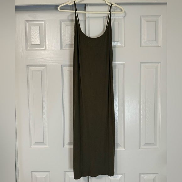 H&M Dresses & Skirts - H&M Basics Green Ribbed Midi Dress